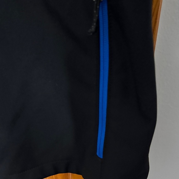 Columbia Men's Black Performance Jacket with Blue Trim. XLT - Picture 7 of 10